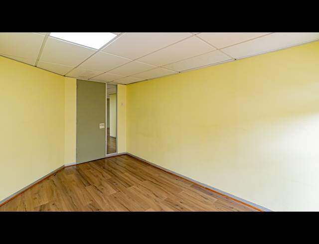 212M² OFFICE TO LET IN FERNDALE
